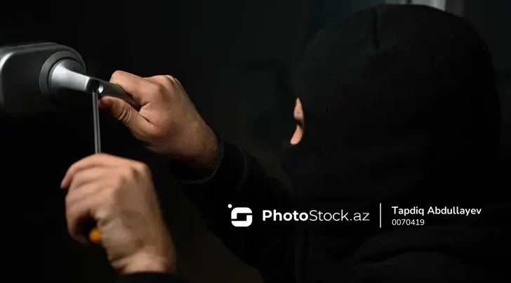 Кражи из домов и вовлечение несовершеннолетнего: в Баку огласили приговор