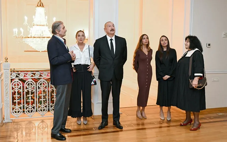 Prezident və ailə üzvləri sərgidə - GÖRÜNTÜLƏR…