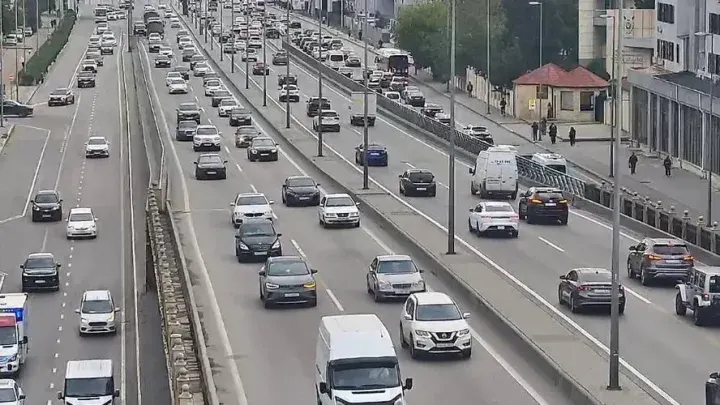Bakının bu yollarında tıxac var