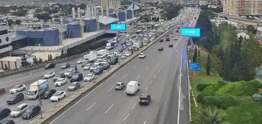 Bakıda bu yollarda sıxlıq var - SİYAHI