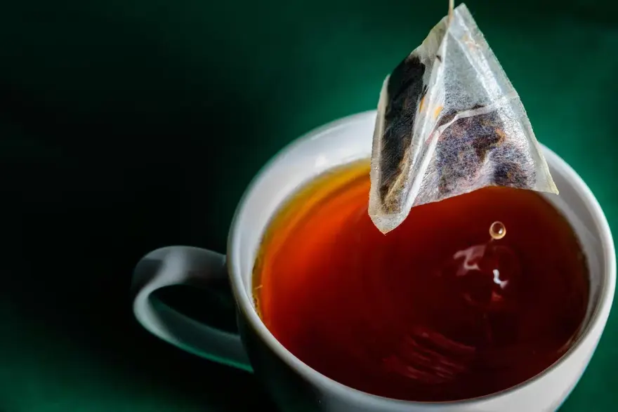 Qan təzyiqini aşağı salmaq üçün gündə neçə stəkan çay içmək lazımdır?