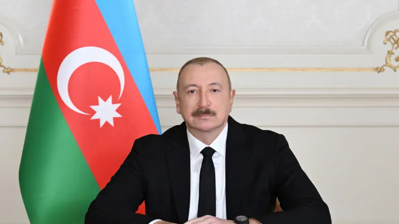 İlham Əliyev Fərhad Xəlilovu 80 illiyi münasibətilə təbrik etdi