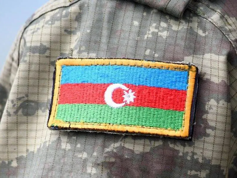 Leytenantların hərbi rütbədə olma müddəti yenidən tənzimlənir