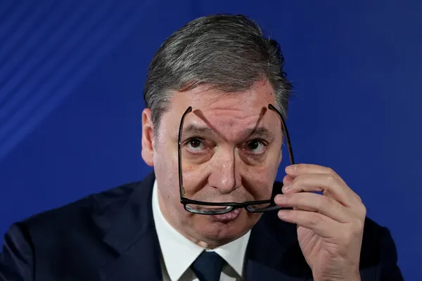 Vuçiç baş nazir olmaq istəyir