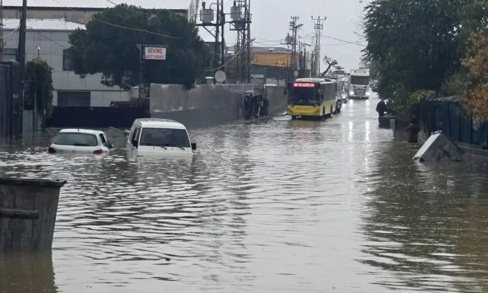 Türkiyədə sel nəticəsində ölənlərin sayı altı nəfərə çatdı