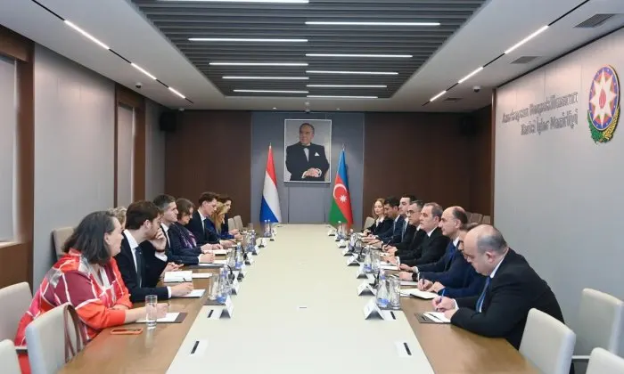 Ceyhun Bayramov niderlandlı həmkarını qəbul etdi