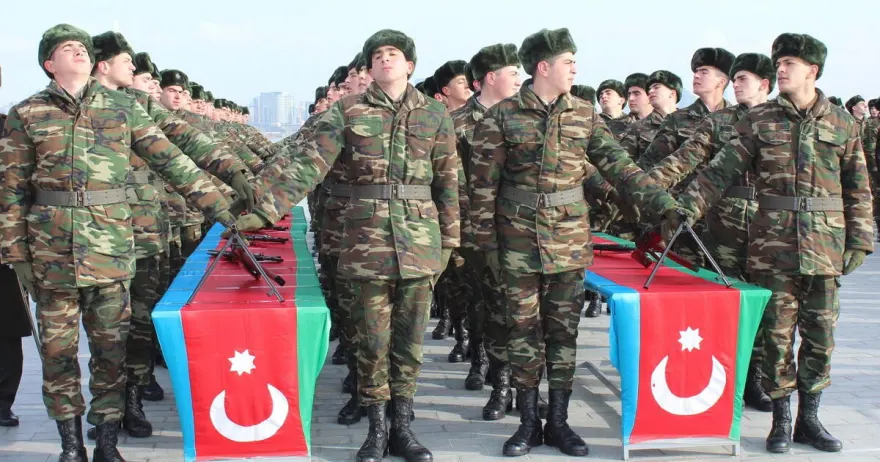 Hərbdə yenilik: 1 ildən 2 ilə artırıldı