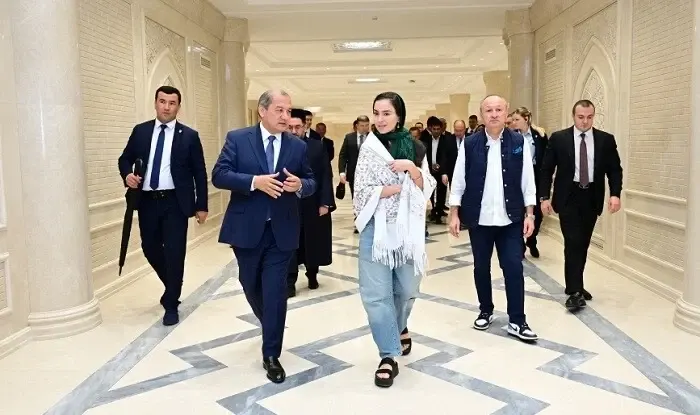 Leyla Əliyeva “Uşağın gözü ilə dünya” sərgisində - Foto