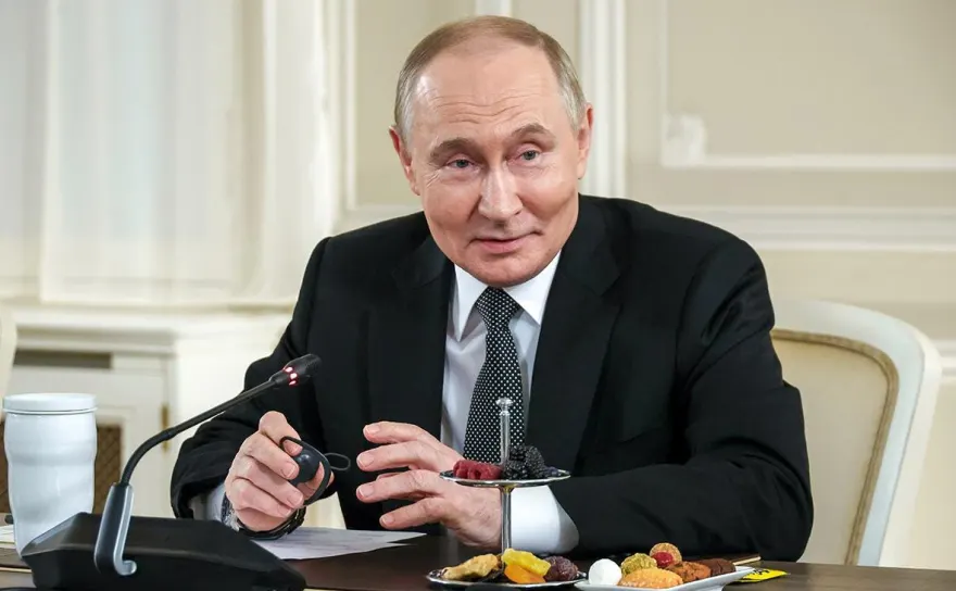 Putinin təcriddən çıxması prosesi başlayıb - Zelenski