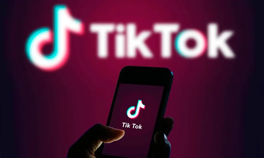 Azərbaycan məktəblərində "TikTok"a giriş məhdudlaşdırılıb