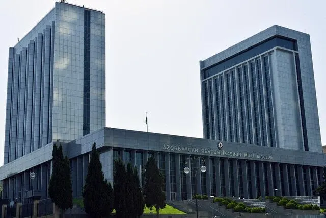 Milli Məclisin komitə iclası keçirilir