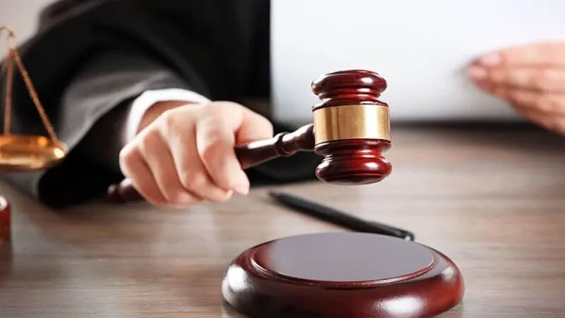 Qızını döydüyü üçün kürəkənini öldürən şəxs azadlığa buraxıldı