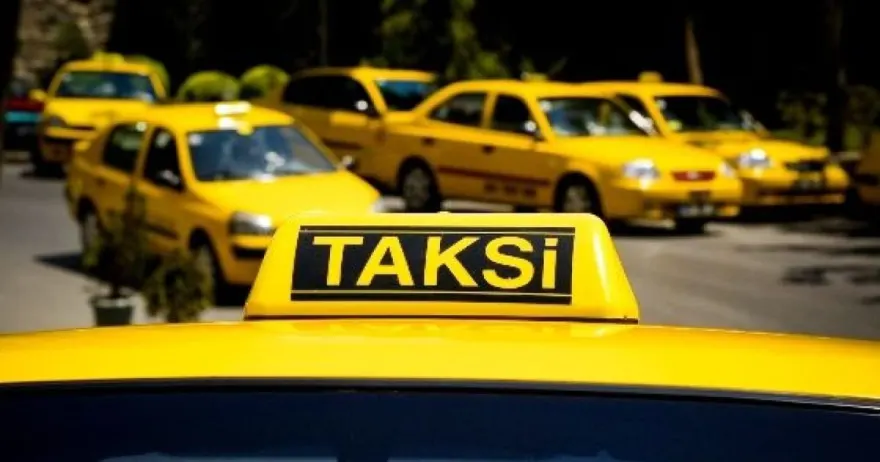 Taksi sürücüsü qadınları şantaj edirmiş – Həbs olundu