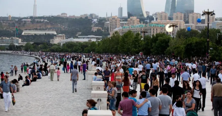 Azərbaycanda əhali artımı niyə zəifləyir? - Sosioloq səbəbləri açıqladı
