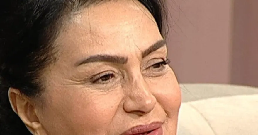 Firuzə İbadovanın yanında mahnı oxuduqları üçün tənqid edildilər